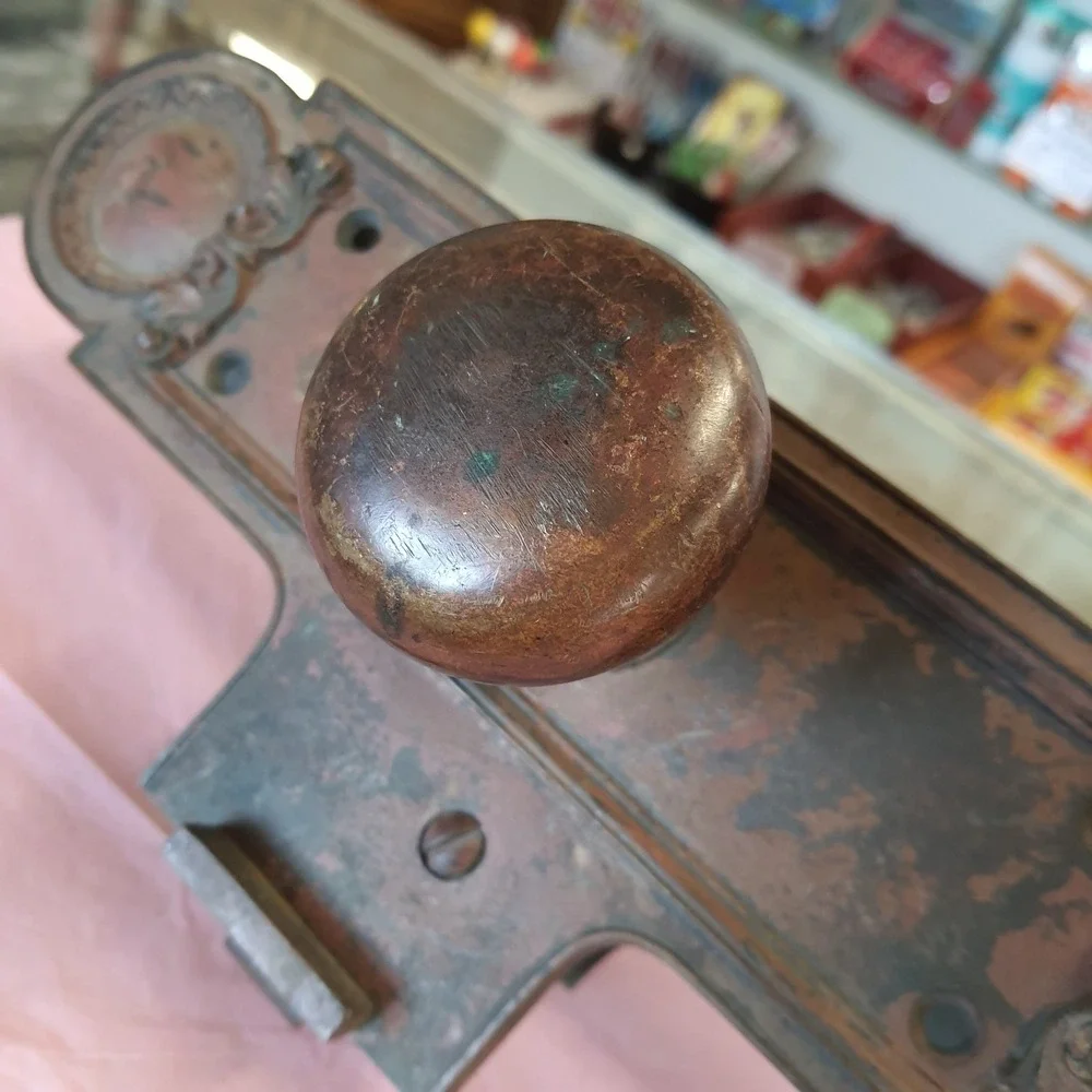 Antique 1899 Victorian Heavy Metal Ornate Door Handle Knob Hardware Set Salvage